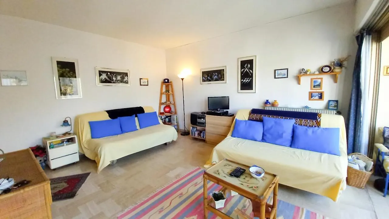 Trident D Apartment Cannes France