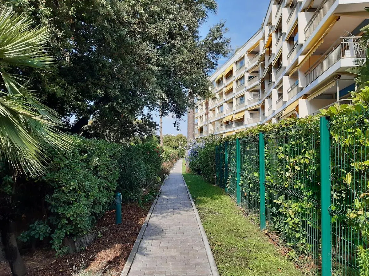 Trident D Apartment Cannes